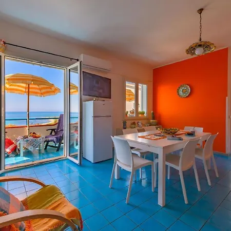 Grosse Ferienwohnung In Mit Grossem Balkon Apartmán Sciacca